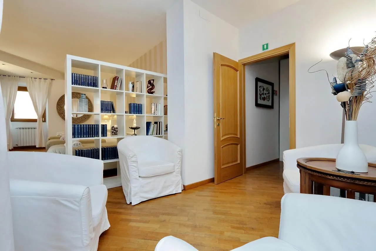 Bella Trastevere Apartment Rome 0*,  Italy